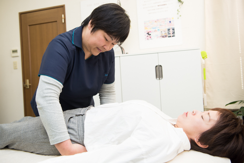 骨盤調整の様子